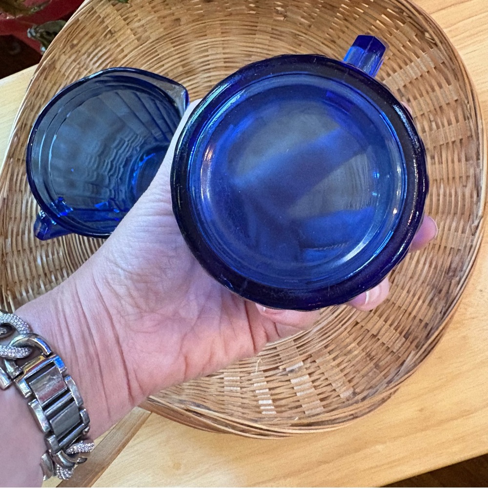 Stylish Blue Glass Pitcher Set - Picture 7 of 7